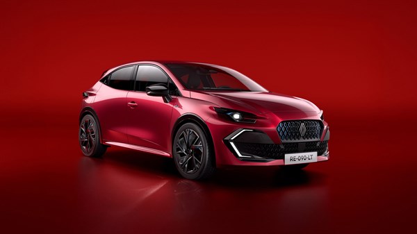 new Renault Clio full hybrid E-Tech